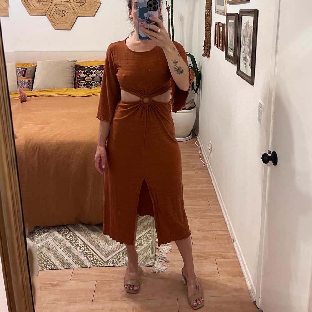 MINKPINK Midi Dress with cut-out and flowy sleeves